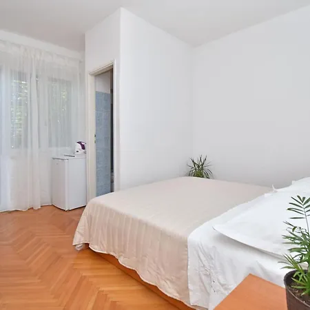 Borka Apartman Tucepi